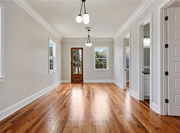 4th image of 2339 Urquhart St
