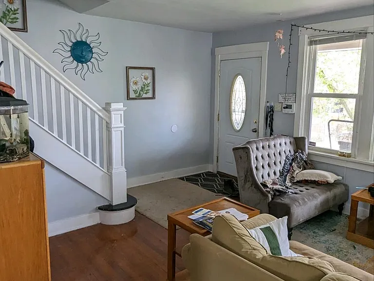 925 Lilac St — Photo 1