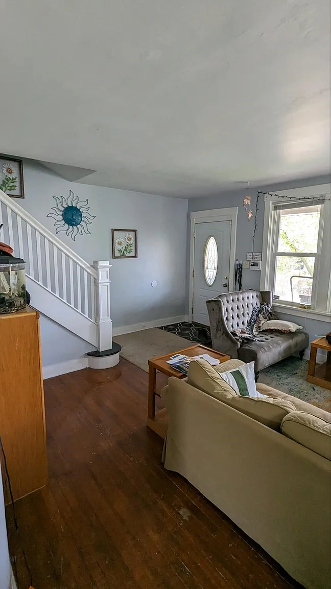925 Lilac St photo 1