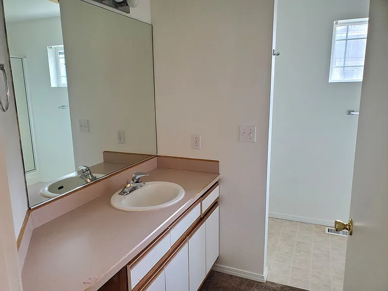 562 NE Negus Loop — Photo 17