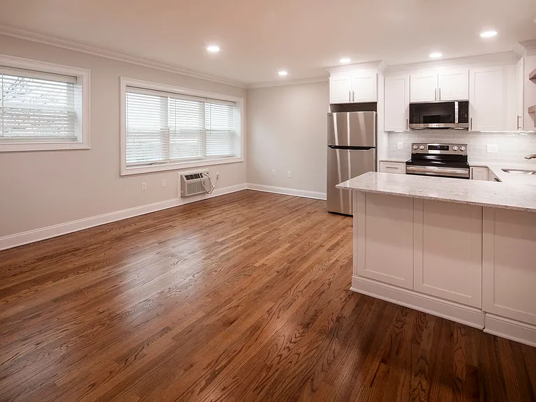 The Parkview at Polifly: In-Unit Washer & Dryer, Heat and Water Included, and Cat & Dog Friendly — Photo 51