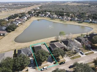 22814 W Waterlake Dr, Richmond, TX 77406
