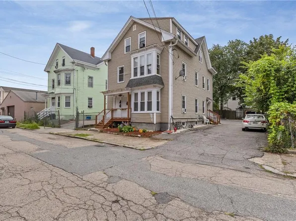 112-114 Mawney St, Providence, RI 02907