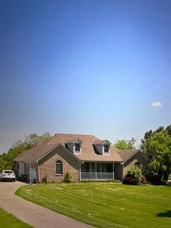 312 Patton Ln photo 1