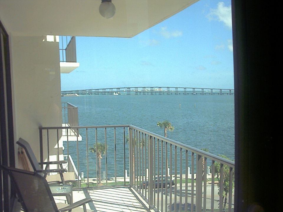 1st image of 1440 Brickell Bay Dr APT 504