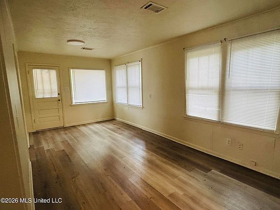 2nd image of 2406 17th Ave