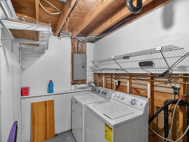 3388 Chelsea Dr — Photo 20
