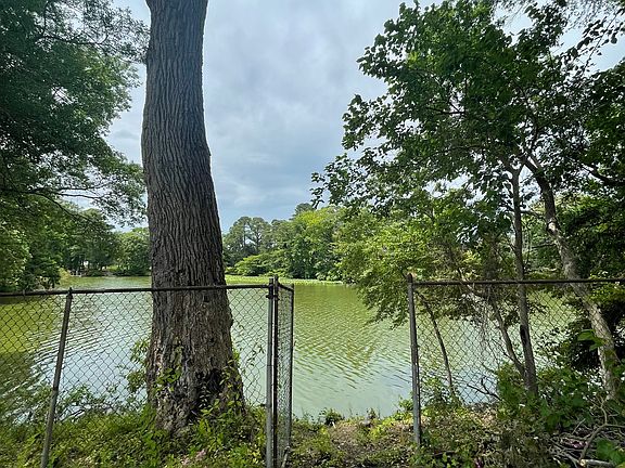 3rd image of 5428 Sunnywood Dr #1