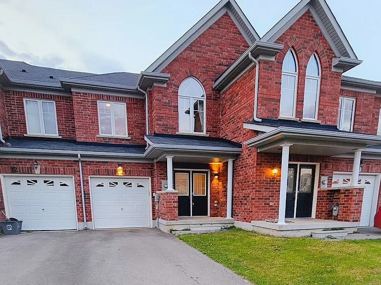 10 Keith Cres — Photo 2