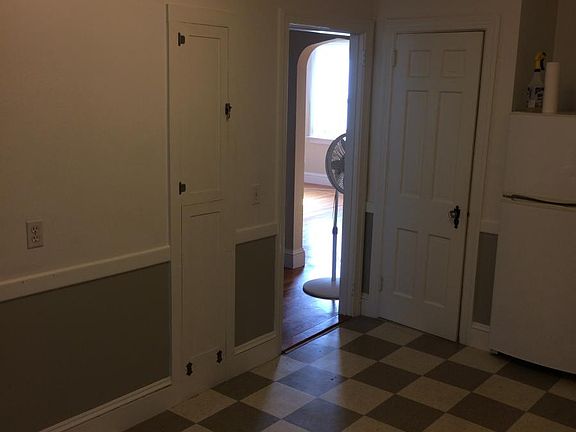 3rd image of 165 Wentworth Ave APT 1