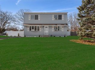 167 Mark Tree Rd, Centereach, NY 11720
