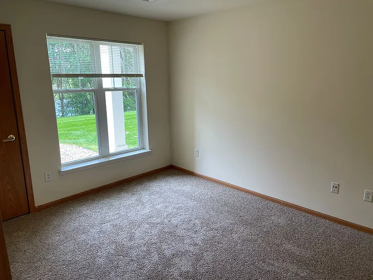 Door Creek Apartments — Photo 10