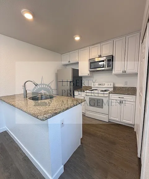 1332 Occidental Ave #1 — Photo 7