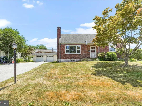 126 Fairfield Ln, Wayne, PA 19087