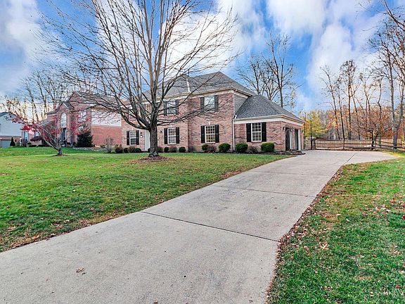3rd image of 4287 Wellington Dr