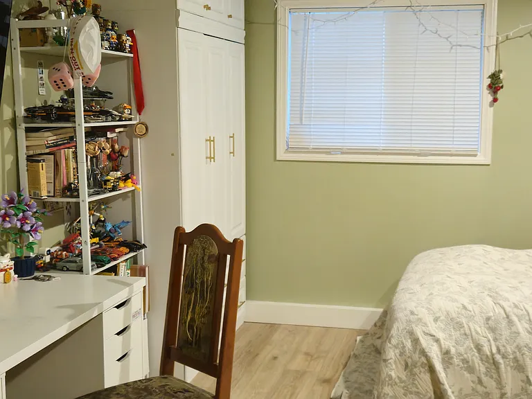 7624 Irondale Ave — Photo 12