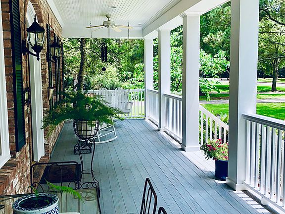 3rd image of 501 Cedarwood Dr