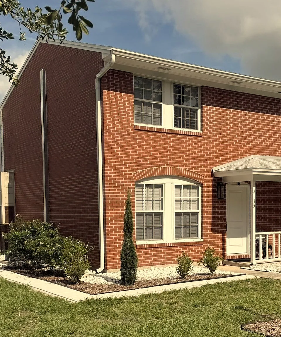 3 bed, 1100 sqft, $1,250 — Photo 1