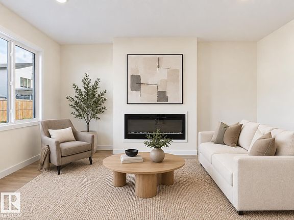 3rd image of 139 Ficus Way