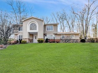 13 Windgate Dr, New City, NY 10956