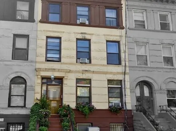 22 Hawthorne Street image 1 of 6