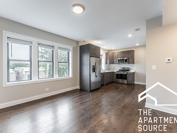 2nd image of 2232 N Sawyer Ave #3W