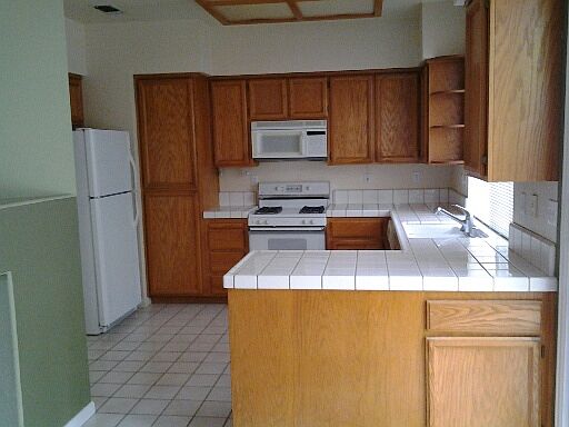 3rd image of 208 Red Leaf Ct
