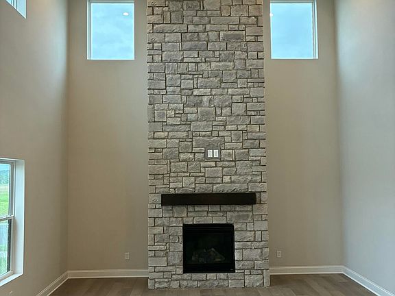 4th image of 5828 W 136th Pl