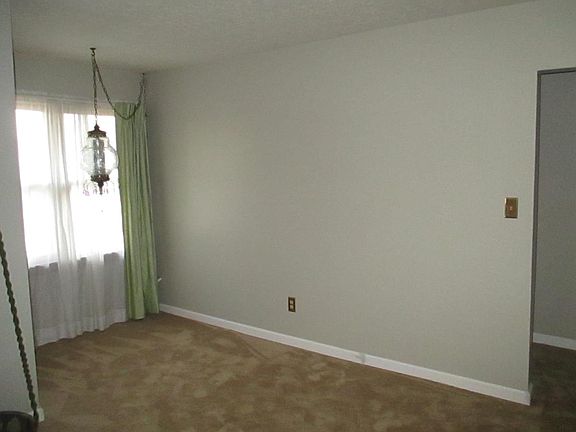 5th image of 721 E 20th St