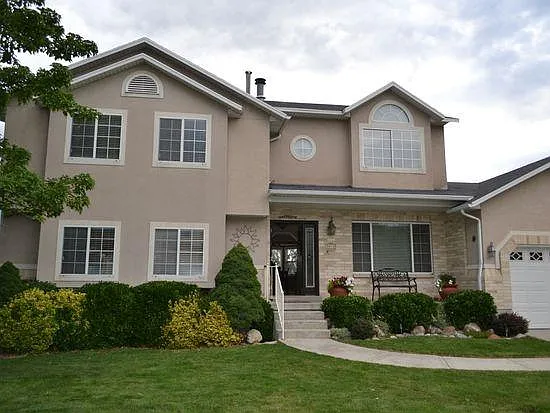 8018 S Twelve Pines Dr — Photo 1