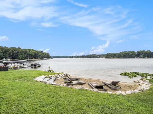 61840 Bayshore Dr, Sturgis, MI 49091