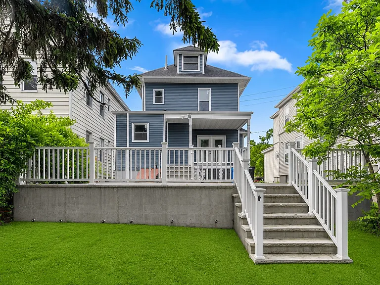 310 Summer St — Photo 32