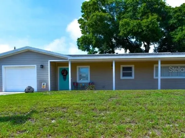 13833 Dominica Dr, Seminole, FL 33776