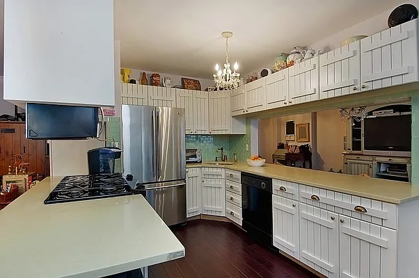 Rented by Corcoran | media 10