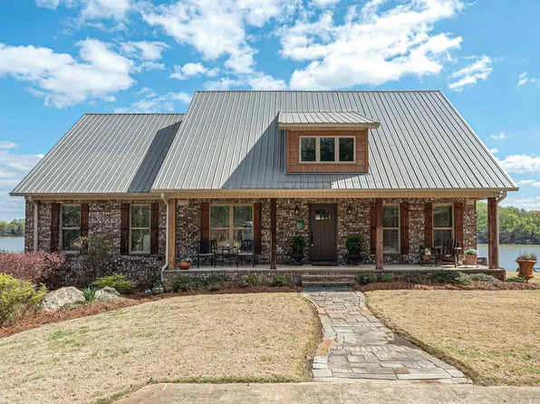 2914 Hamilton Rd, Pell City, AL 35128