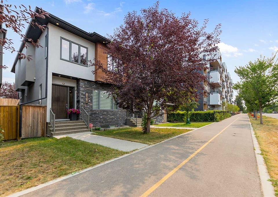 1st image of 2020 W 37th St SW