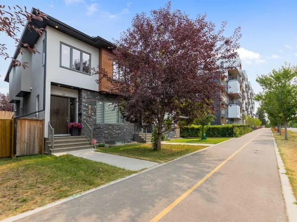 2020 W 37th St SW, Calgary, AB T3E 3A6