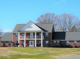 540 Temple Rd, Walland, TN 37886