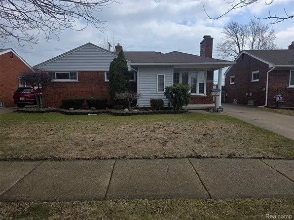 25784 Collingwood St, Roseville, MI 48066