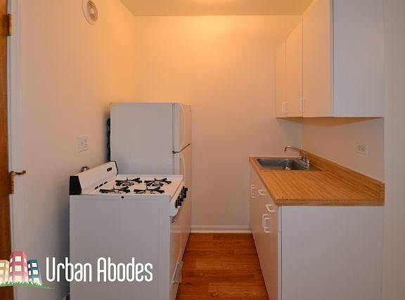 2nd image of 4031 N Kenmore Ave #Ua307