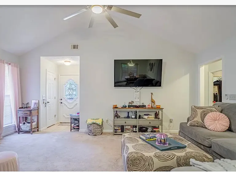 5240 Spinnaker Ct — Photo 8