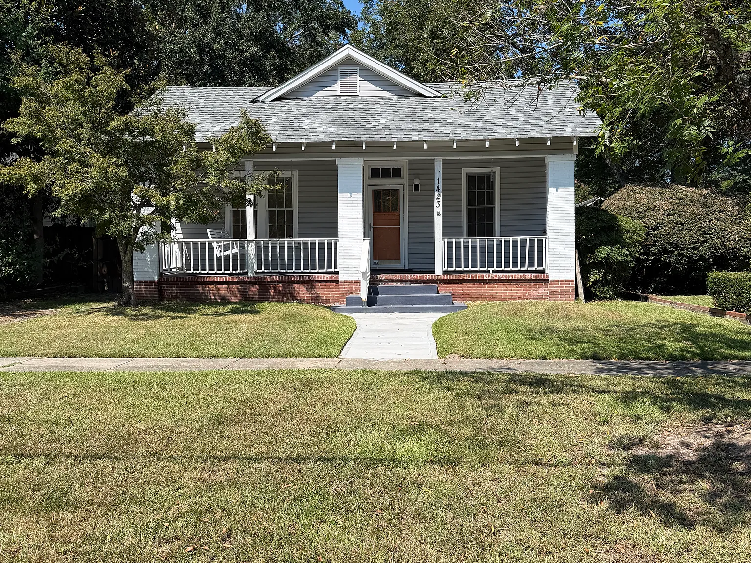 3 bed, 1304 sqft, $1,550 — Photo 1