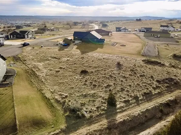 7640 White Pine Cir, Billings, MT 59106