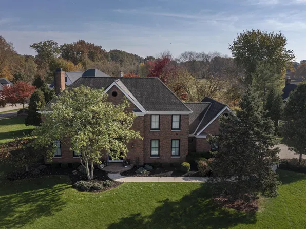 5805 Medallion Dr E, Westerville, OH 43082
