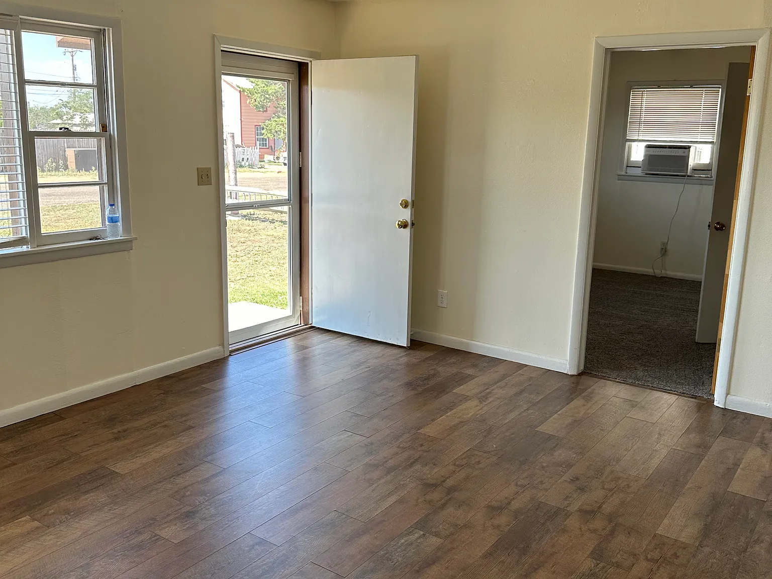 2807 Brook Avenue — Photo 4