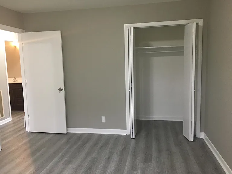 Owendale Dr — Photo 10