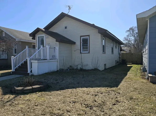 425 S 2nd St, Rogers City, MI 49779