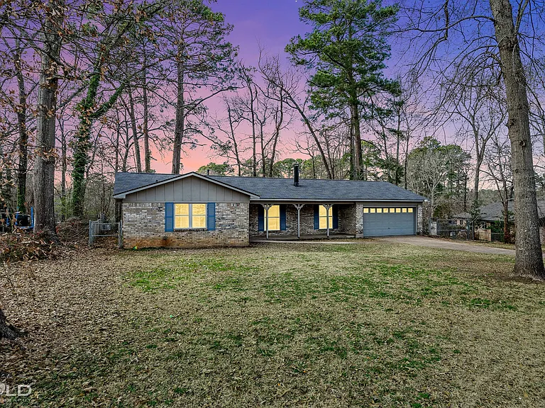 206 Sweetgum Dr — Photo 2