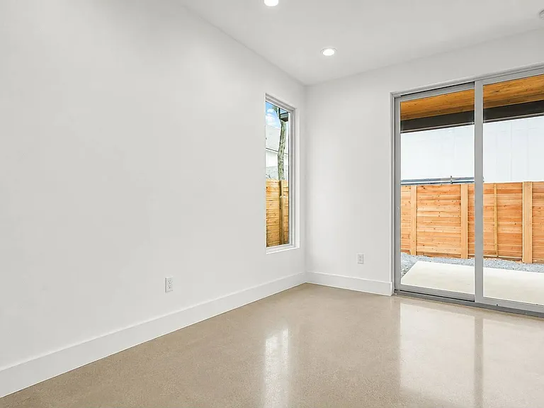 2919 E 13th St #2 — Photo 7