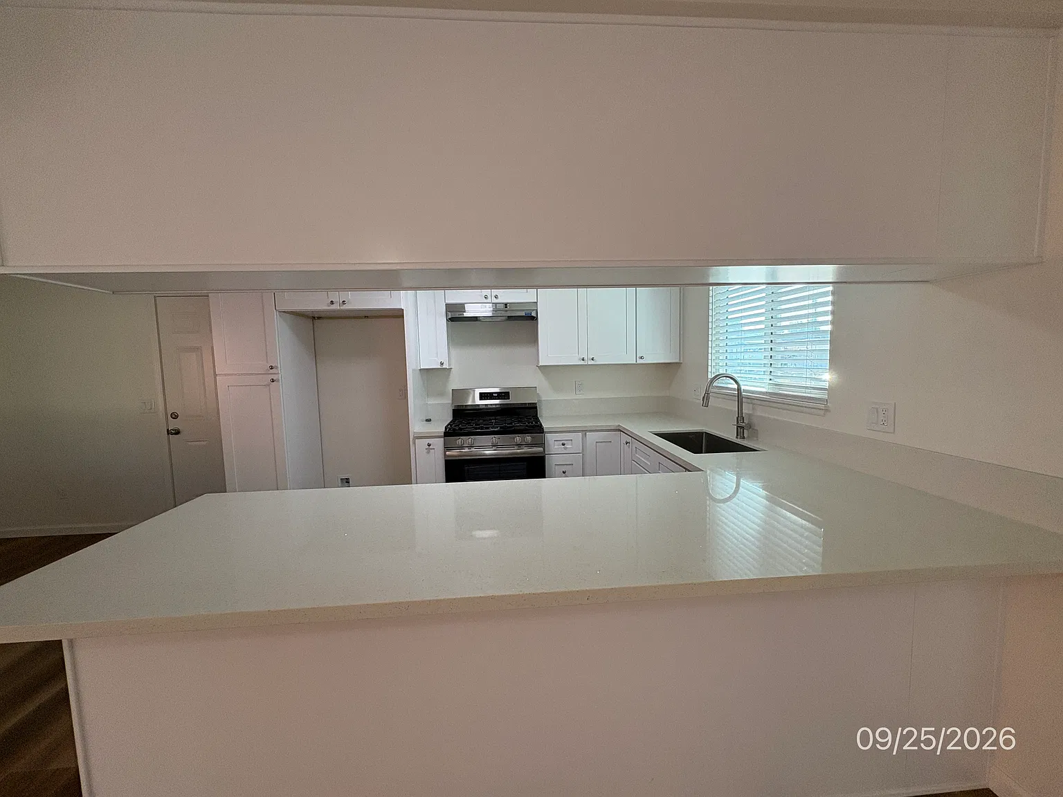 4 bed, 1708 sqft, $3,400 — Photo 2